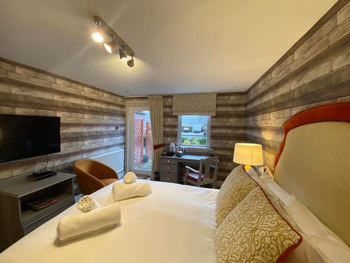 Achray House Restaurant With Rooms Saint Fillans Bagian luar foto